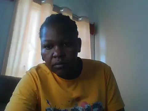 Snapshot of sexy_dove chatting on 06/21/26, 09:23 sexy dove online show from 06/21/26, 09:23