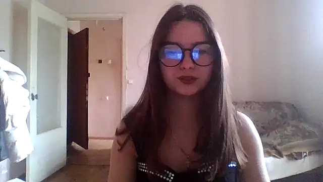 Snapshot of Bellochka201 chatting on 05/18/26, 08:42 Bellochka201 online show from 05/18/26, 08:42