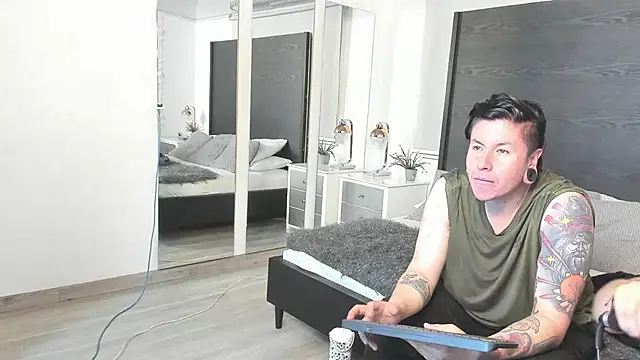 inkedsinners  online show from 05/19/26, 12:22
