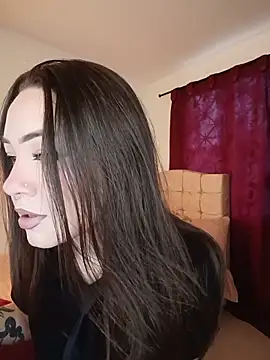 paariiss  online show from 05/28/26, 10:07