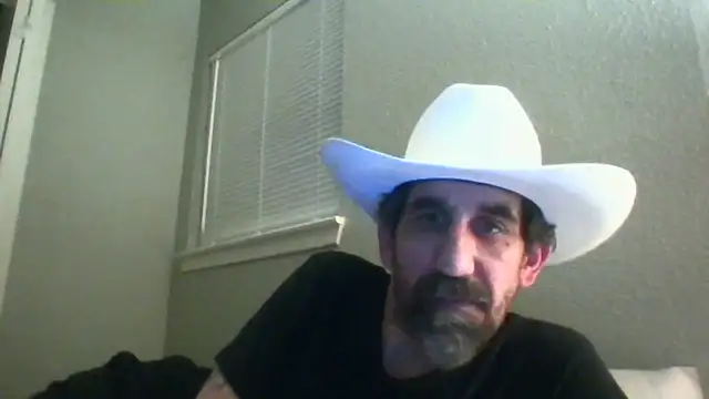 Snapshot of old_Domino chatting on 05/23/26, 10:08 old Domino online show from 05/23/26, 10:08