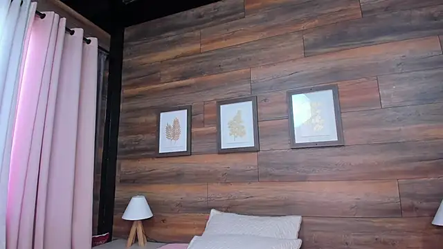 Snapshot of EvaSoto chatting on 06/14/26, 12:40 EvaSoto online show from 06/14/26, 12:40