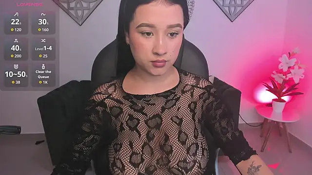 Snapshot of Emi_Roseth chatting on 05/21/26, 03:24 Emi Roseth online show from 05/21/26, 03:24