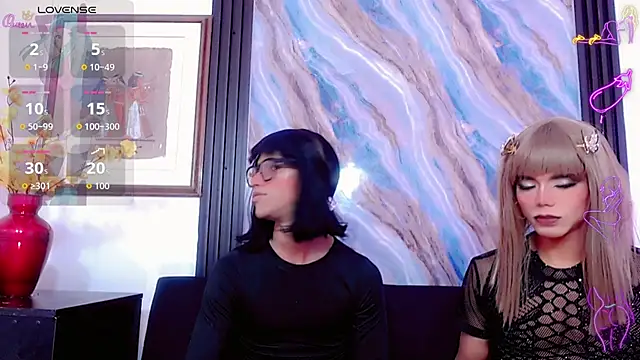 Elena and Julian online show from 05/22/26, 07:08