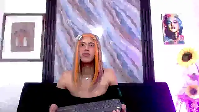 Elena and Julian online show from 06/08/26, 07:25