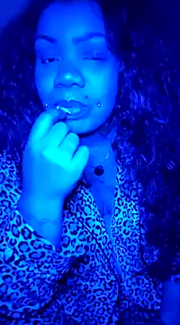 Snapshot of NailGoddessnow chatting on 12/22/24, 01:22 NailGoddessnow online show from 12/22/24, 01:22