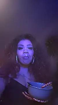 Snapshot of NailGoddessnow chatting on 12/27/24, 02:58 NailGoddessnow online show from 12/27/24, 02:58