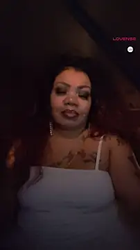 Snapshot of NailGoddessnow chatting on 01/01/25, 10:11 NailGoddessnow online show from 01/01/25, 10:11