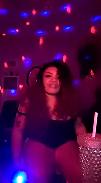 Snapshot of NailGoddessnow chatting on 01/20/25, 10:51 NailGoddessnow online show from 01/20/25, 10:51