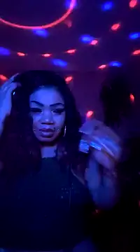 Snapshot of NailGoddessnow chatting on 01/25/25, 07:06 NailGoddessnow online show from 01/25/25, 07:06