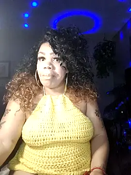 Snapshot of NailGoddessnow chatting on 02/09/25, 12:06 NailGoddessnow online show from 02/09/25, 12:06