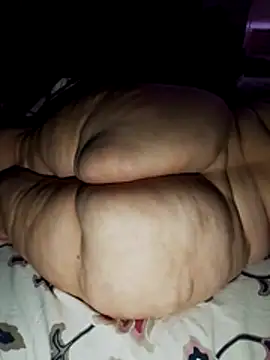 Snapshot of MegaAssMature chatting on 05/27/26, 01:24 MegaAssMature online show from 05/27/26, 01:24