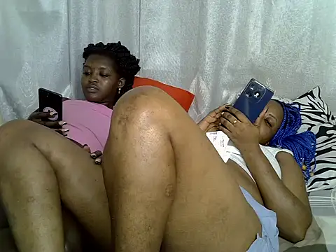 Snapshot of Lorainebabes chatting on 06/11/26, 12:32 Lorainebabes online show from 06/11/26, 12:32