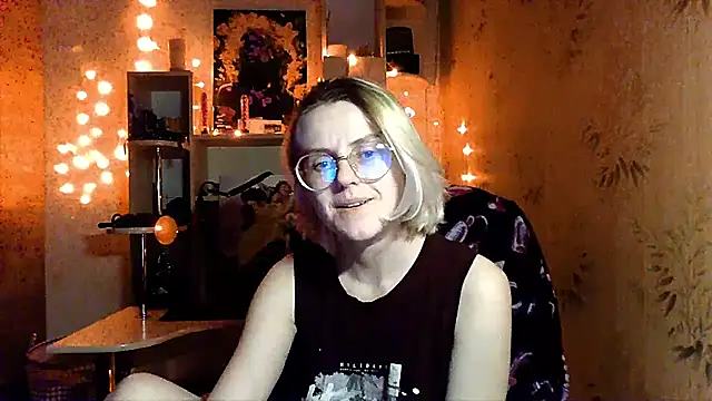 Snapshot of __Freya___ chatting on 05/21/26, 08:27 Freya online show from 05/21/26, 08:27