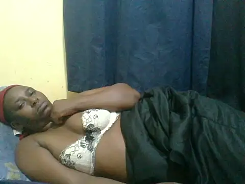Snapshot of naughty-slender chatting on 06/29/26, 02:51 naughty-slender online show from 06/29/26, 02:51