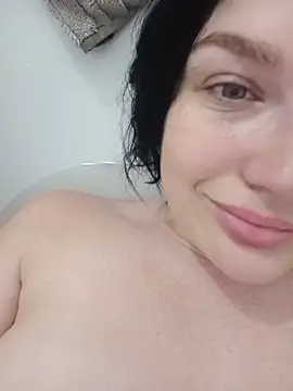 Snapshot of SeductiveSirenX chatting on 05/18/26, 10:26 SeductiveSirenX online show from 05/18/26, 10:26
