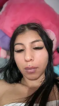 Snapshot of ariella_lovee chatting on 05/22/26, 12:07 ariella lovee online show from 05/22/26, 12:07