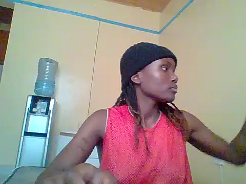 Snapshot of kiki8390 chatting on 07/09/26, 02:43 kiki8390 online show from 07/09/26, 02:43