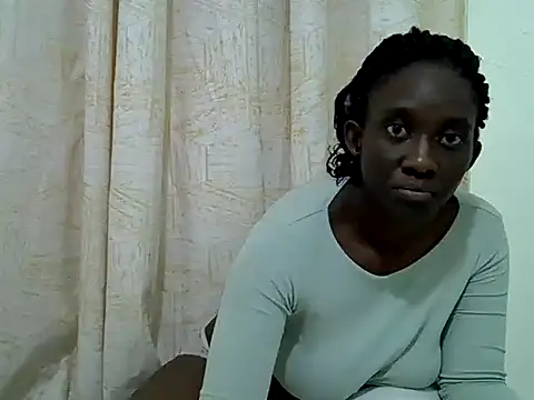 Snapshot of ebony_dessy chatting on 05/18/26, 07:31 ebony dessy online show from 05/18/26, 07:31