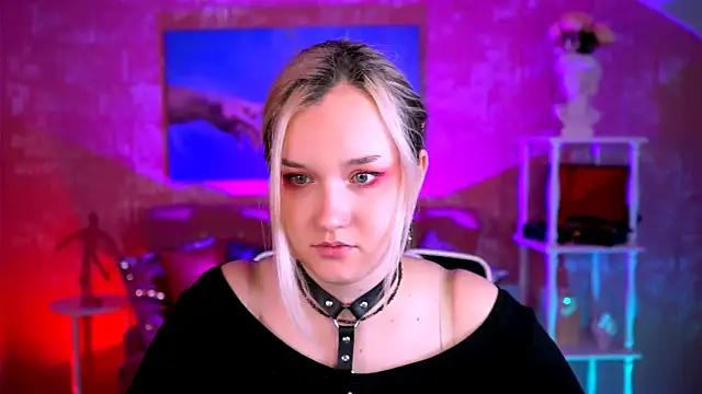 ViolettWoods online show from 05/29/26, 08:23