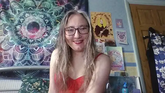 Snapshot of Izzylove47 chatting on 06/01/26, 11:12 Izzylove47 online show from 06/01/26, 11:12