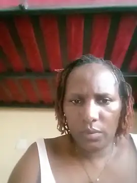 Snapshot of luckyanicia chatting on 05/19/26, 06:42 luckyanicia online show from 05/19/26, 06:42