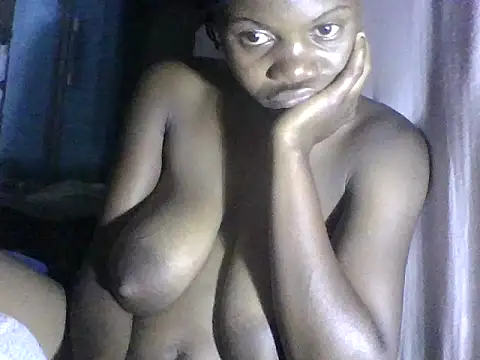 Snapshot of prettybelly chatting on 06/20/26, 07:38 prettybelly online show from 06/20/26, 07:38