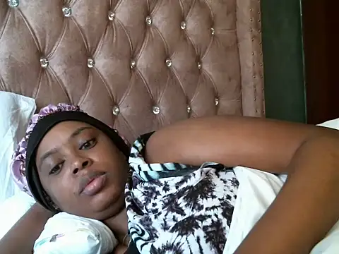 pretty zii online show from 07/05/26, 07:04