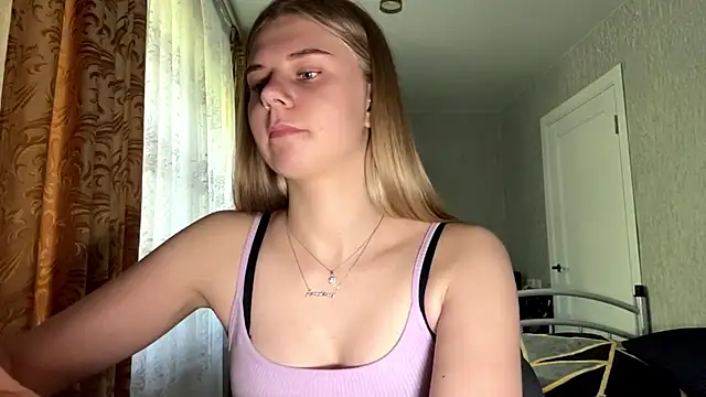 HoneysPiee online show from 06/08/26, 10:04