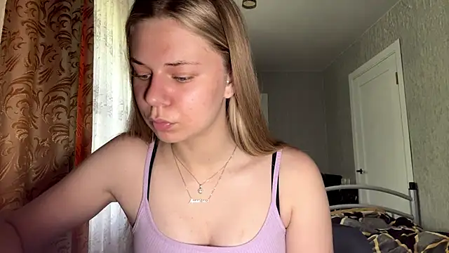 HoneysPiee online show from 06/21/26, 10:29