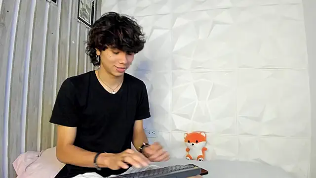 Snapshot of sckrapper chatting on 05/25/26, 12:00 sckrapper online show from 05/25/26, 12:00