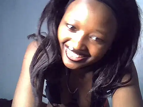 Snapshot of ExoticKiara chatting on 05/17/26, 02:31 ExoticKiara online show from 05/17/26, 02:31