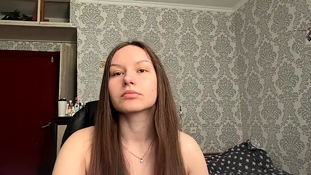 ShaylaChong online show from 05/17/26, 07:06