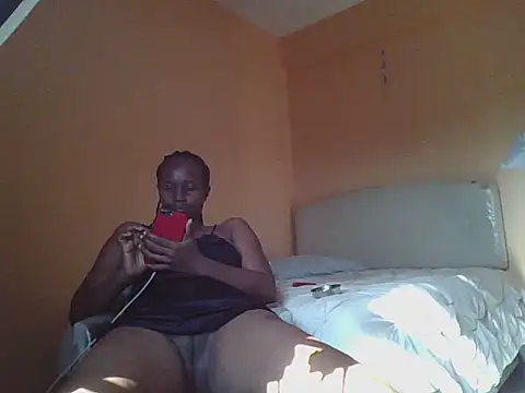 Snapshot of pinky-lips chatting on 07/11/26, 01:14 pinky-lips online show from 07/11/26, 01:14