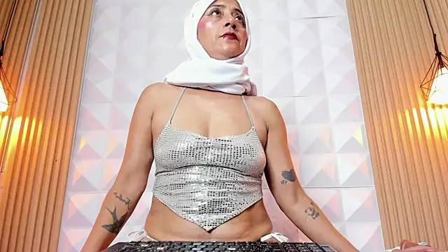 naila sweet online show from 07/17/26, 06:46