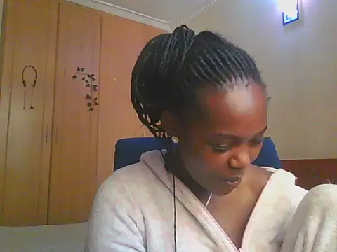 Snapshot of lunahit chatting on 06/23/26, 05:49 lunahit online show from 06/23/26, 05:49