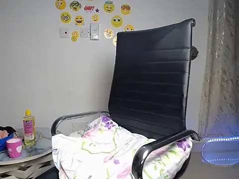 BellaIvy online show from 05/20/26, 07:09