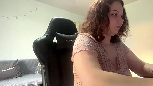Redhair girl online show from 06/20/26, 03:59