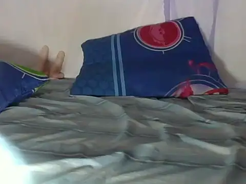 Snapshot of Queen_Zuri chatting on 07/15/26, 06:57 Queen Zuri online show from 07/15/26, 06:57
