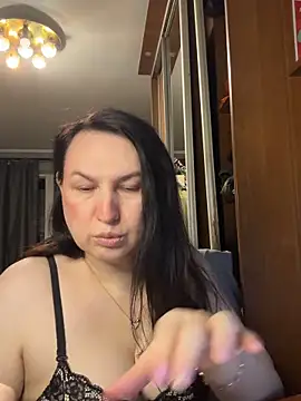 EvaBeautyXxX online show from 06/14/26, 10:45