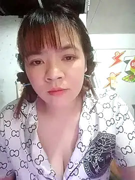 Loleml01 online show from 05/28/26, 04:54
