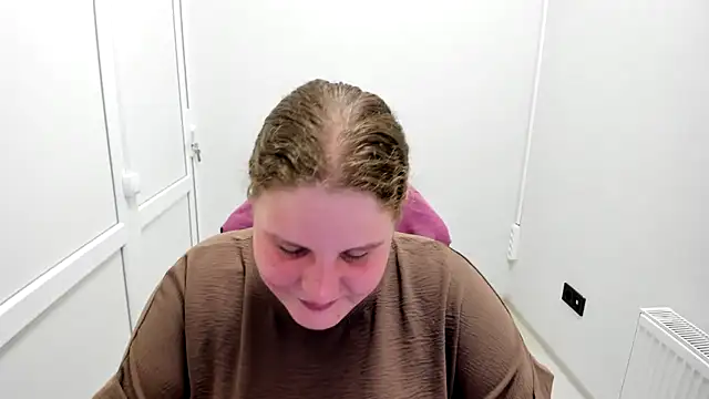 Bella shyy  online show from 06/16/26, 08:17