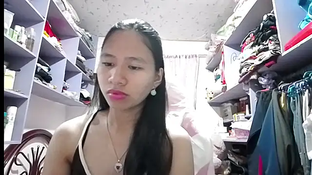 JoyeAmesbury online show from 06/29/26, 11:32