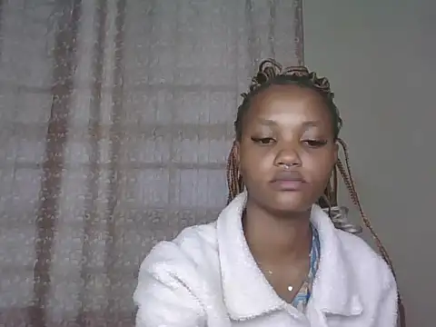 Snapshot of PrettyT5 chatting on 06/28/26, 05:46 PrettyT5 online show from 06/28/26, 05:46