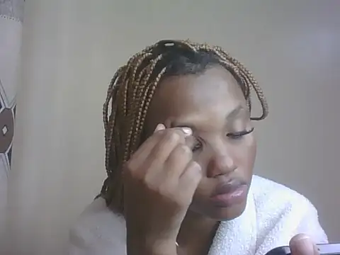 Snapshot of PrettyT5 chatting on 07/15/26, 12:43 PrettyT5 online show from 07/15/26, 12:43