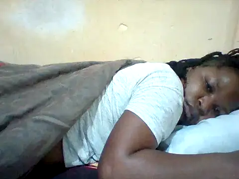 Snapshot of Camilla-Sweets chatting on 06/22/26, 04:42 Camilla-Sweets online show from 06/22/26, 04:42