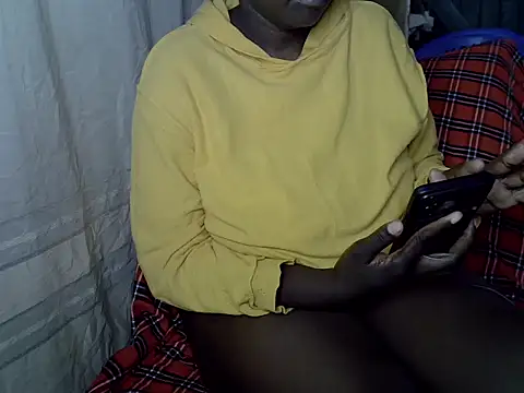Snapshot of vivianswee chatting on 05/24/26, 12:48 vivianswee online show from 05/24/26, 12:48