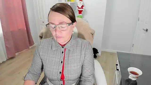 Snapshot of Vika73 chatting on 12/14/24, 03:04 Vika73 online show from 12/14/24, 03:04