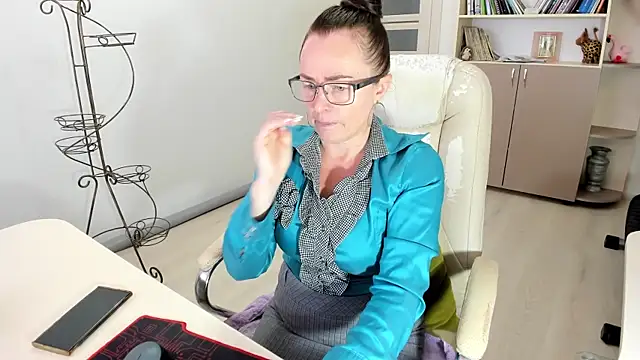 Vika73 online show from 11/12/25, 10:26