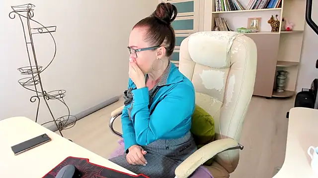 Vika73 online show from 11/13/25, 08:02